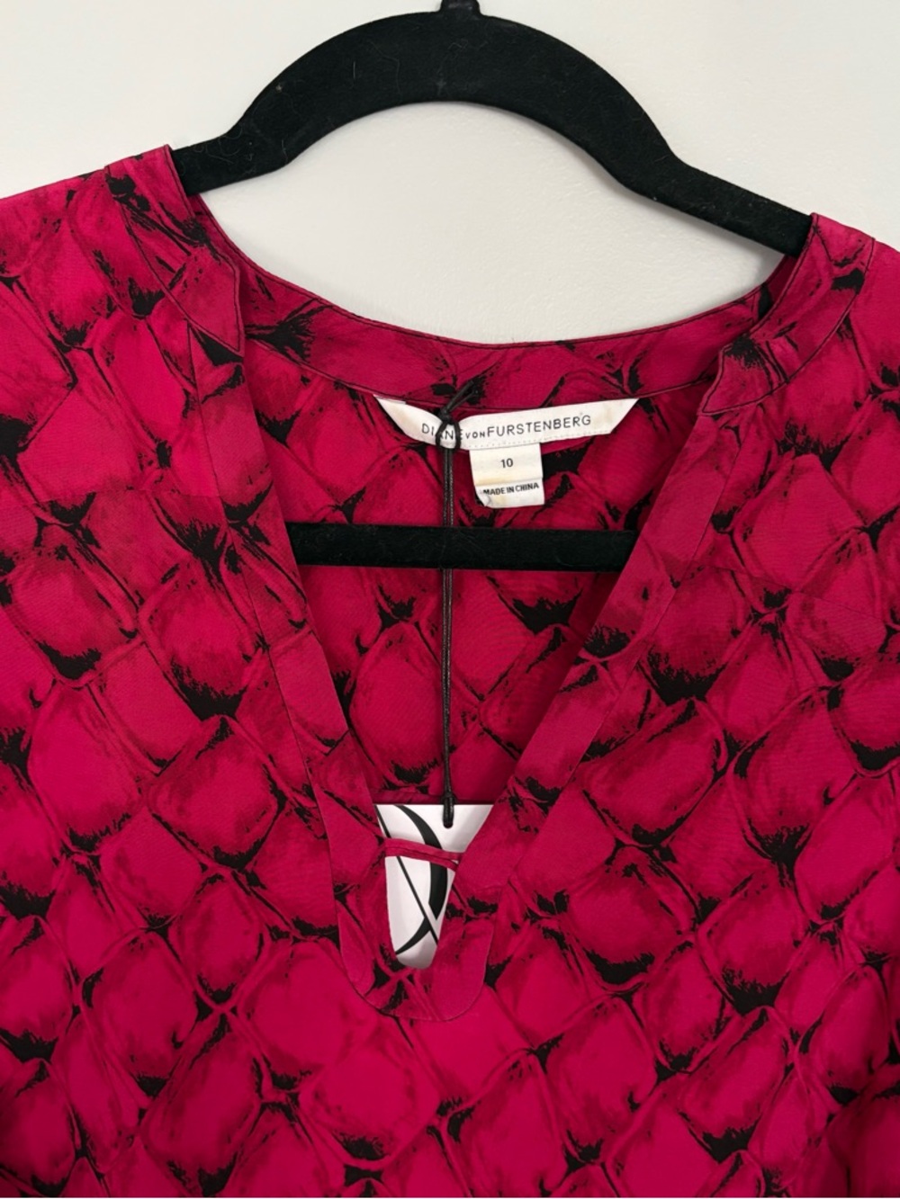Diane von Furstenberg Fuchsia & Black Printed silk dress